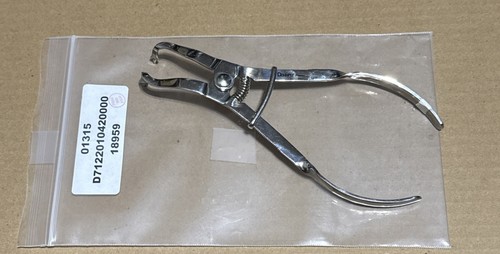 1x Used Densply Progress - Rubber Dam Clamp Forceps