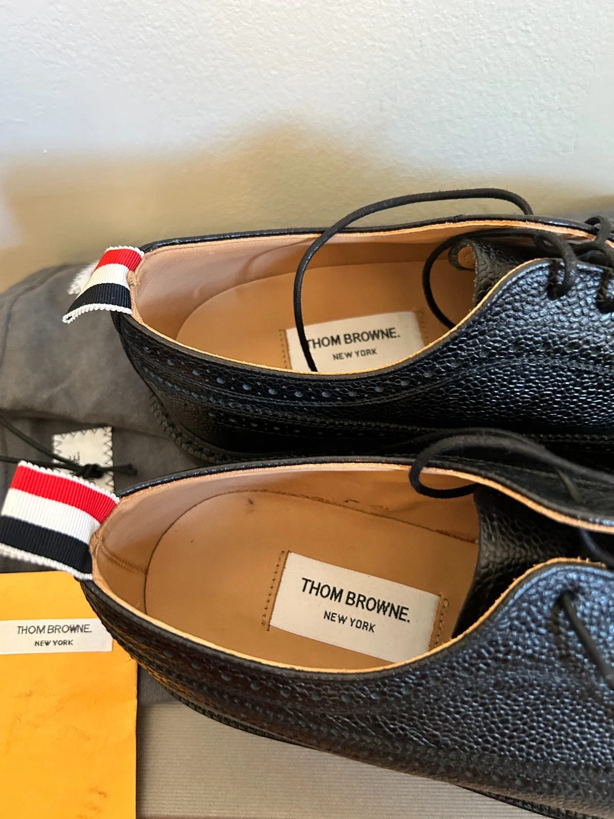 Thom Browne derby ad ali lunghe suola in pelle nera