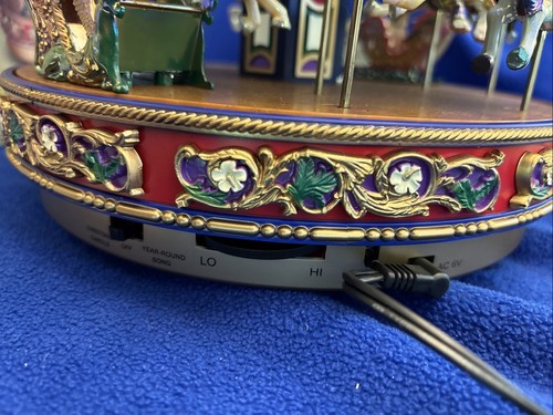 2003 Gold Label “The Carousel” Moving Carousel W/Box Manual - Works Great ! - Picture 7 of 9