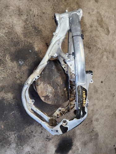 2011 HONDA CRF450R FRAME CHASSIS 50100-MEN-A50 - Picture 6 of 7