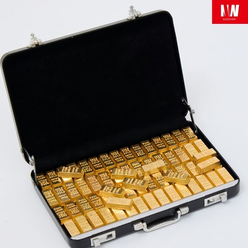 1:18 Diorama Simulated Suitcase Banknotes Gold Bars Model Set Garage Scene Toy - Picture 9 of 35