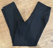 Women's Size XS Crop Tight Leggings "90 Degree by Reflex - A0108