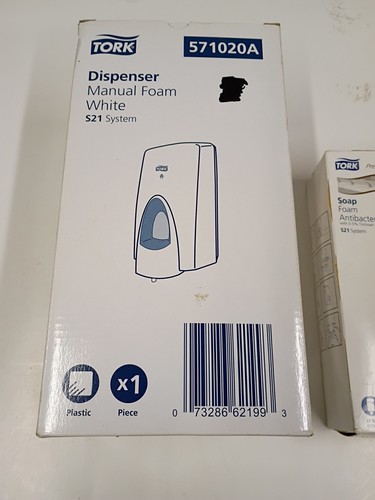 Tork S21 System Dispenser Manual Foam White with Antibacterial Soap 800ml - Picture 2 of 10