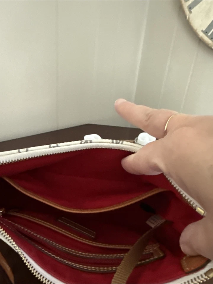 Bandolera Dooney Bourke Blanca Blakely Tracy Logo Signature Foto 2 de 4