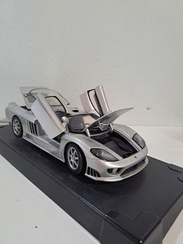MotorMax 1:18 Die Cast 2001 Saleen S7 Supercar w/Base - Picture 5 of 12