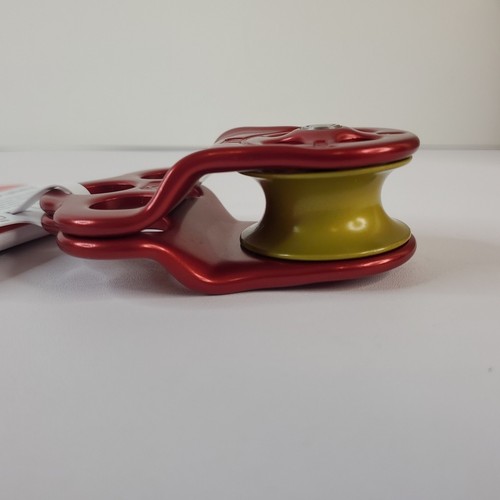 DMM Hitch Climber Triple Attachment Pulley - 6200-2RS Race Bearing - Red - Picture 7 of 8