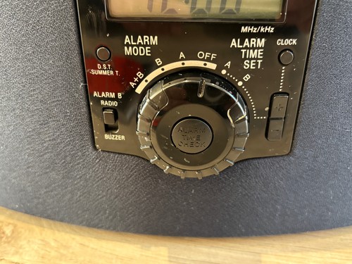 Sony Dream Machine Alarm Clock with radio and CD player  - Picture 13 of 22