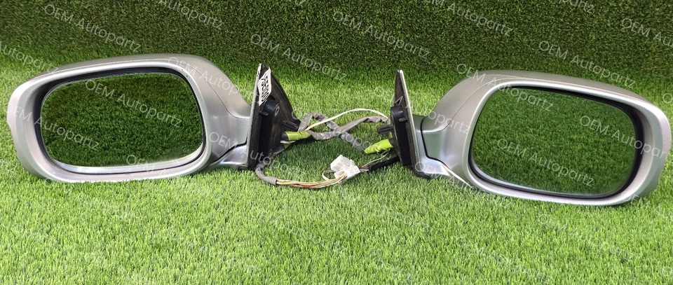 2009-2011 Lexus GS350 GS460 GS450H Side mirror Pair with Led light Oem used - Image 3 of 4