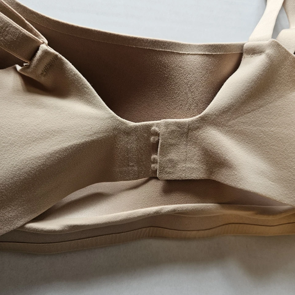 Sutiã Aerie Smoothez nude grande sem fio sem costura levemente forrado conforto diário - Imagem 3 de 4