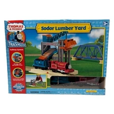 2006 Thomas & Friends Trackmaster Sodor Lumber Yard Motorized Engine Set 