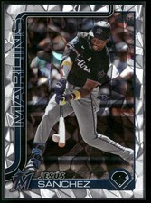 2025 Topps #157 Jesús Sánchez Diamante Foil