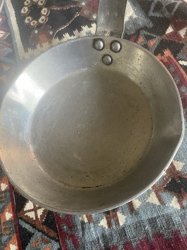 Vintage Kitchen Canning Sieve, Onion Chopper, Small Skillet, Cup Measure 4 Pc - Picture 2 of 7