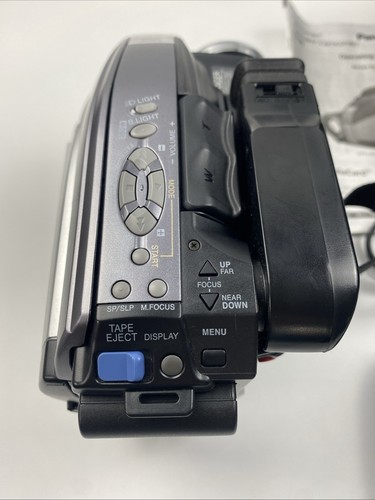 Panasonic PV-L452D VHS-C Video Camcorder 750x VCR Bundle TESTED SEE DESCRIPTION - Picture 4 of 24