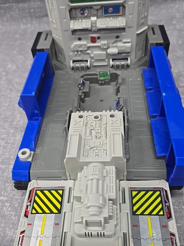 G1 Transformers Micromasters COUNTDOWN Body Base Only Parts 1989 Great Shape - 第 3/12 張圖片