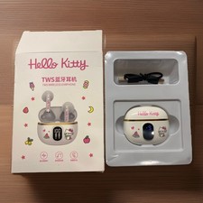 Hello Kitty Wireless Earbuds With Charging Case