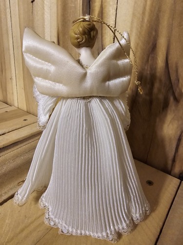Vintage RR Roman Angel Ornament Figurine Violin Hang Stand Porcelain Bisque  - Picture 3 of 4