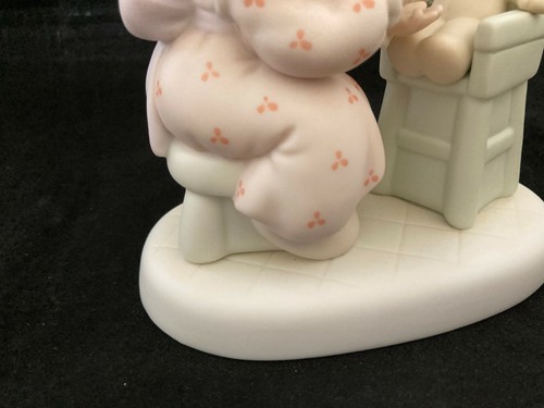 Vintage Precious Moments Sharing Figurine with Box - Picture 9 of 12