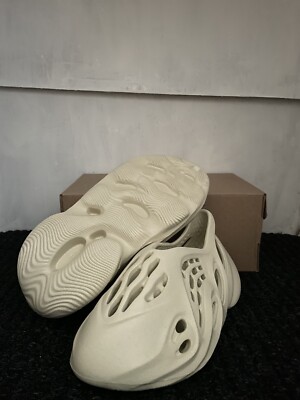 靴 ADIDAS YEEZY FOAM RUNNER SAND FY4567 Buy Yeezy Foam Runner 'Sand' - FY4567 | GOAT