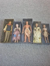 DeAgostini Disney Porcelain - Set Of 5 Dolls all new