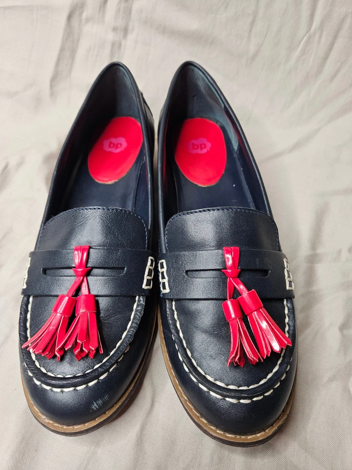 BP Nordstrom Penny Mocasines Mujer 9.5 Azul Marino Rojo Cuero Borla Sin usar, en caja Puntera Zapatos Foto 3 de 4