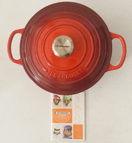 Le Creuset Forno Olandese 4,5 qt #24 Ghisa con Coperchio Rosso Francia + 2 Tazze (Vegan) - Foto 13 di 16