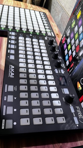 Akai Professionals MidiMix, MPD226, Fire! Music Production, DAW Ableton FLStudio - Picture 9 of 18