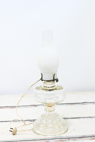 Antique / Vintage Pressed Glass Oil Lamp Electrified Hurricane Globe - Picture 2 of 9