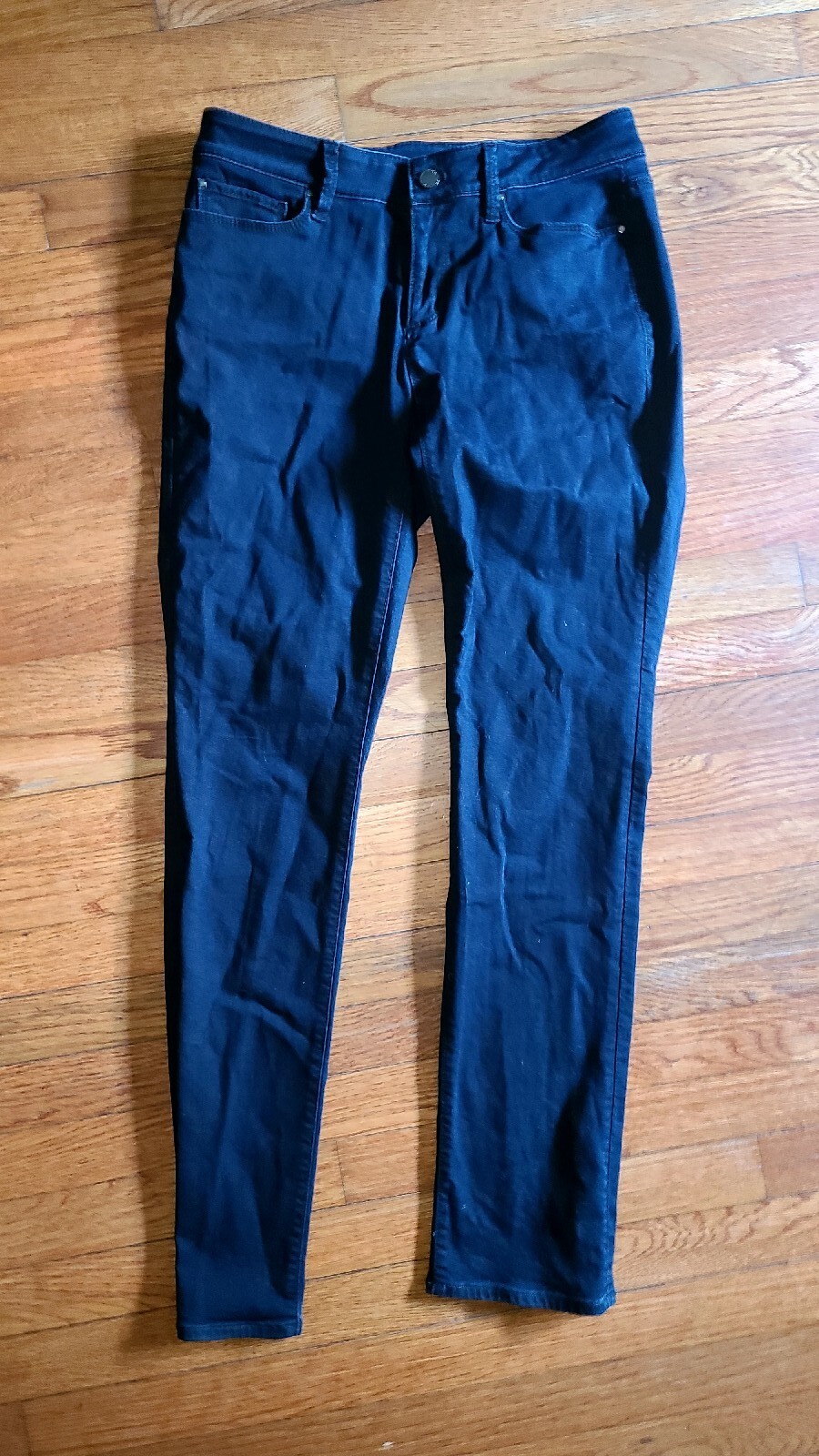 Picture 1 of 6