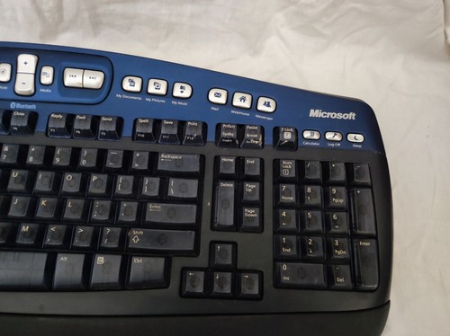 Microsoft Keyboard Elite for Bluetooth Model 1002 - Picture 3 of 5
