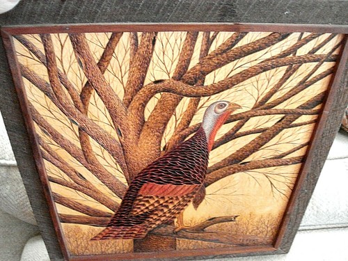 RARE 1977 HAND MADE SIGNED BERT PETERS ART PYROGRAPHY TURKEY WOOD BURNING - Picture 2 of 11