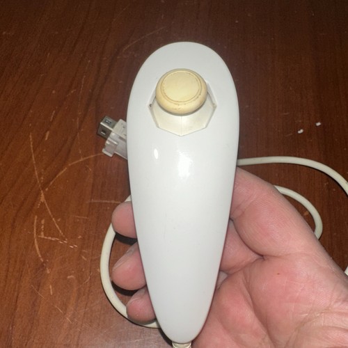 Nintendo Wii RVL-001 White Console With Power Cable, AV Cable, Sensor Bar Read - Picture 16 of 21