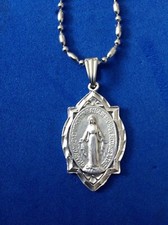 COLLAR Medalla Santa Nuestra Señora de Gracia Milagrosa, Cadena Acero Inoxidable 18"
