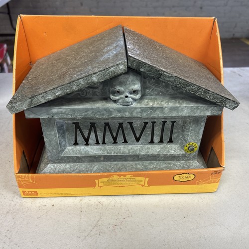 HAUNTED GARGOYLE TOMBSTONE MOTION AND SOUND ACTIVATED MMVIII NEW N BOX Untested