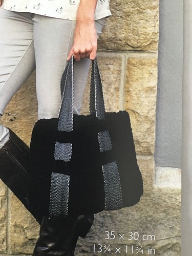 Sirdar Smudge Cabled Bag & Threaded Handles Bag Knitting Pattern 7864 - Picture 3 of 4