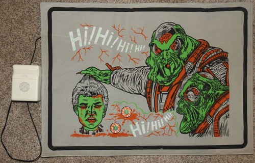 Vintage Halloween schreiende Tür Willkommen Matte Alien abgetrennter Kopf Batteriebetrieb
