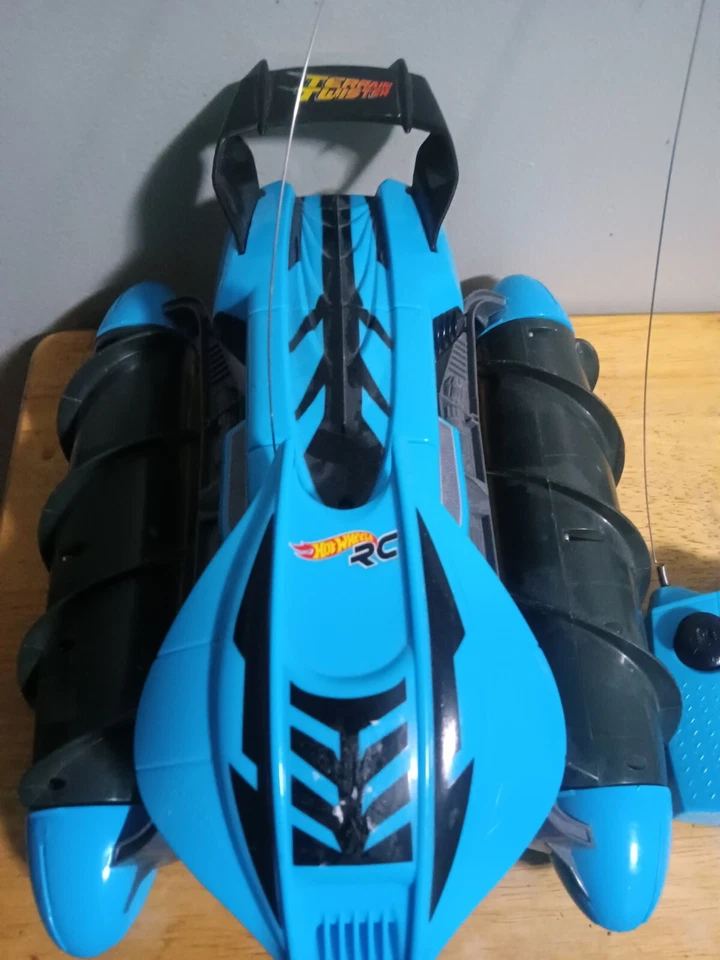 Vintage Hot Wheels RC Terrain Twister Vehicle Toy w Remote - Image 2 of 3