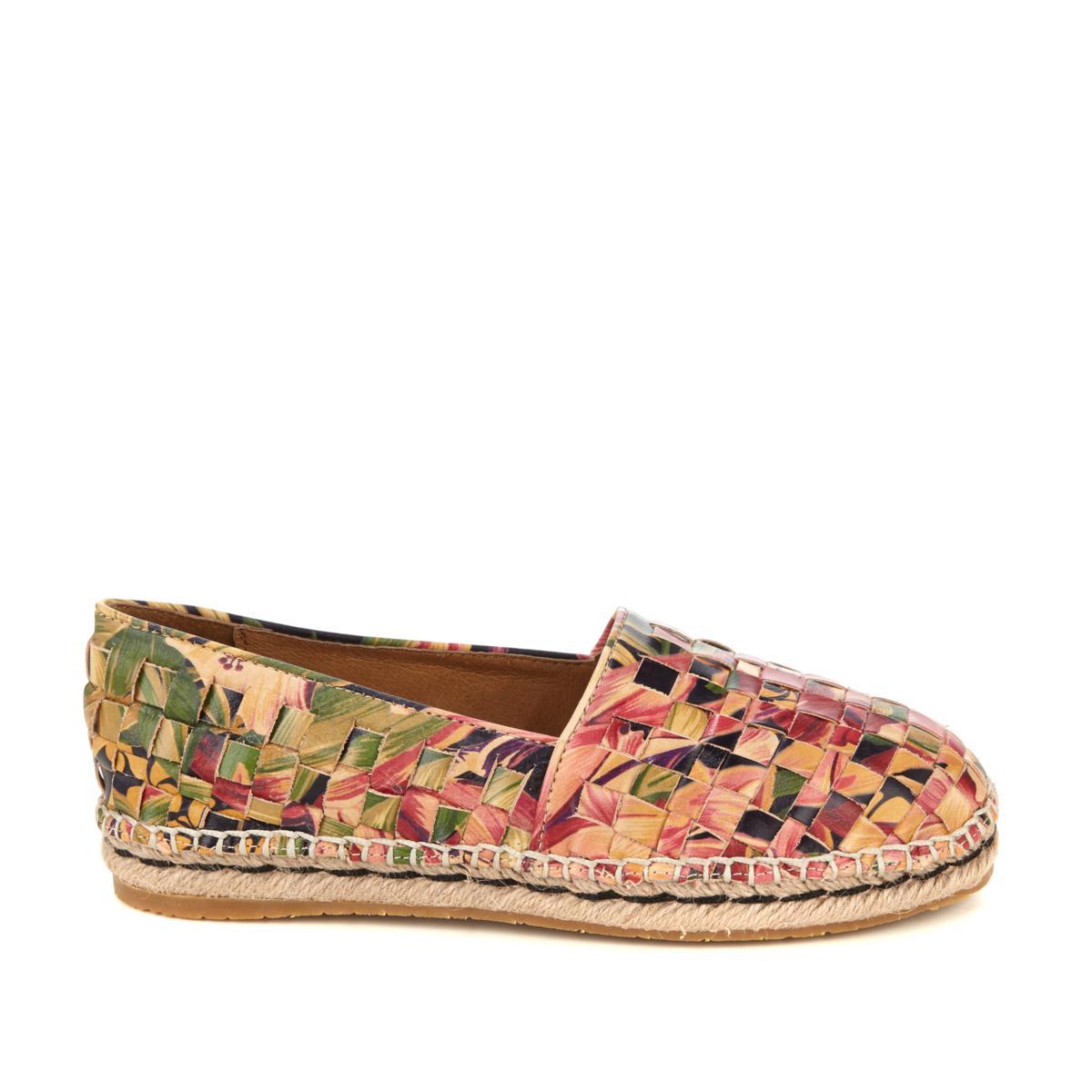 Patricia Nash Damenschuhe padma Closed Toe Espadrille Flats Patricia Nash Damenschuhe padma Closed Toe Espadrille Flats