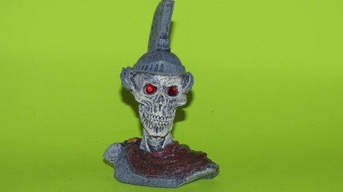  RR1576-1 Skull-Gazer Ancient Ruler Red Eyed Aquarium, Bowl, Reptile Halloween  - Picture 1 of 5