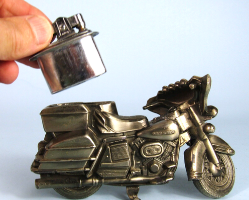 ENCENDEDOR DE MESA DE METAL FIGURATIVO PARA MOTOCICLETA HARLEY DAVIDSON AMF ELECTRAGLIDE 1200 - Imagen 8 de 12
