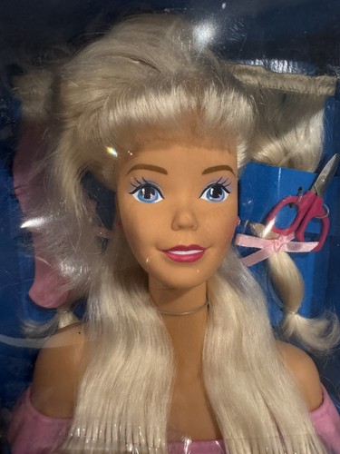 Vintage Cut and Style Barbie Styling Head, New in Box Number 67179 -1990s Mattel - Picture 3 of 13