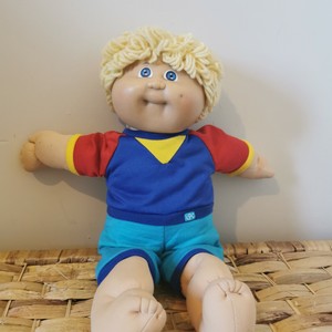 collectable cabbage patch dolls