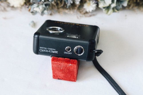 Pentax Optio 43WR Digital Camera + Strap + 2GB SD Card | Clean & Rare Square Des - Picture 9 of 14