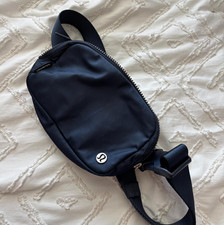 Brand New Lululemon Everywhere Belt Bag 1L Navy – Lightweight Waist Crossbody