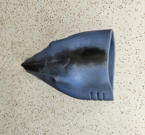 Schylling Stretchy Rubber Shark Jaws Hand Puppet Blood Thirsty Toy - Picture 3 of 7