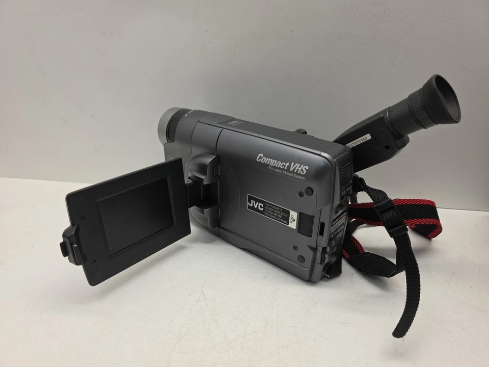 JVC GR-AXM910 Compact VHS Camcorder VHS-C Video Camera Bundle - Image 4 of 4