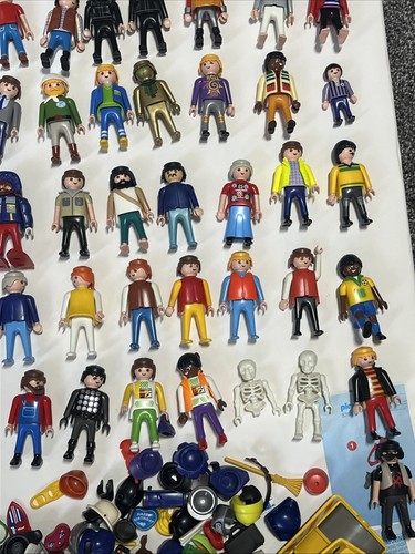Huge Playmobil Lot of Over 100 Characters, Accessories, Vehicles , Hats and More - Picture 4 of 8