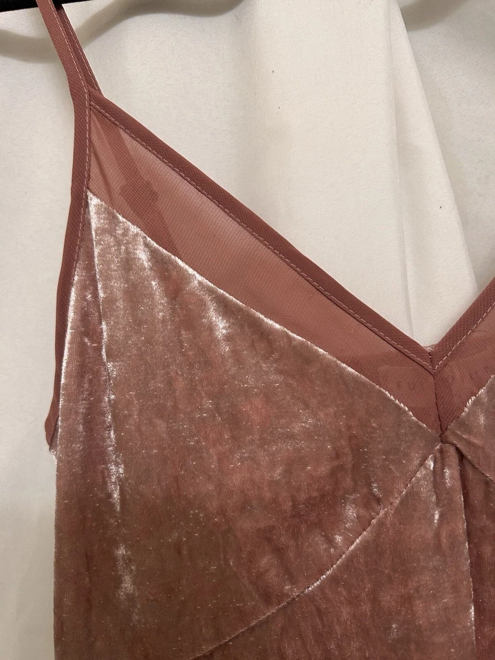 玫瑰粉色天鹅绒婴儿娃娃背心仙女波西米亚尺寸 Xs /小号全新 Coquette — 第 4/4 张图片