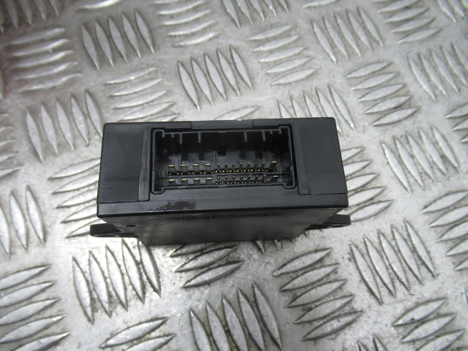 2018 KIA NIRO 4 MK1 5DRS ESTATE SEMI AUTO REAR SEAT CONTROL MODULE ECU REF17918 - Image 2 of 3