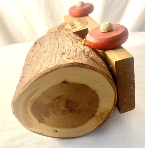 California Redwood Tree Logger Toy Truck 6" Souvenir - Picture 12 of 12