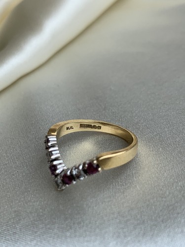 Vintage 18kt Gelbgold Rubin und Diamant "V" Wishbone Halb Eternity Ring - Bild 5 von 8